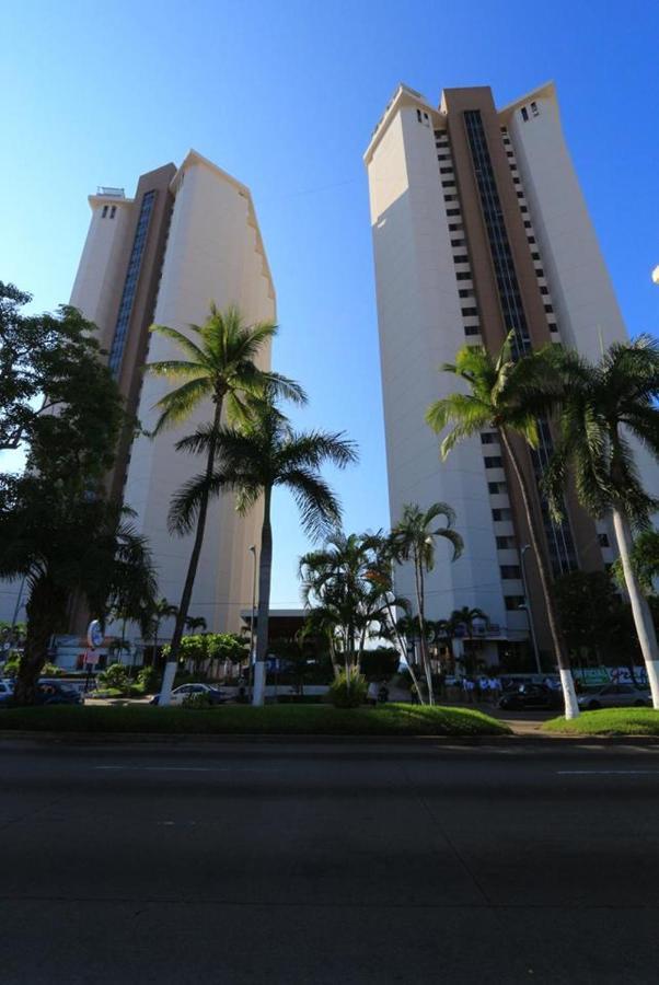 Suites Torres Gemelas Vip アカプルコ エクステリア 写真